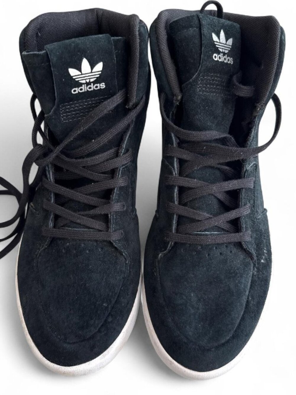 Black SUEDE Adidas Forum sneakers  size 6.5